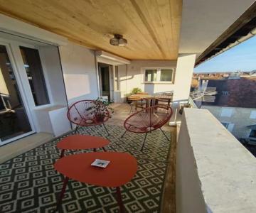 Appartement Plein Centre Avec Terrasse