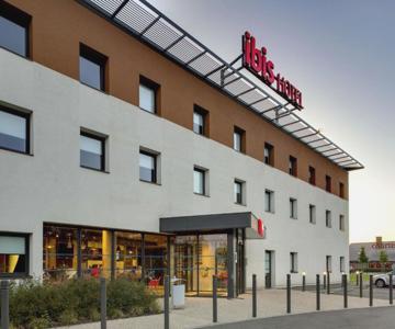 ibis Montceau-les-Mines