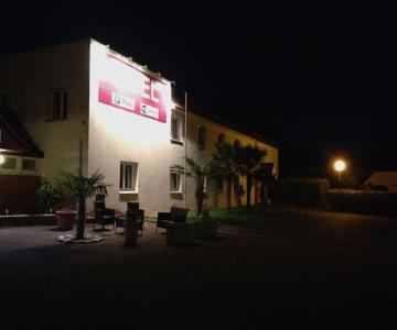 Enzo Hotel