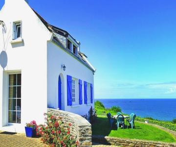 Holiday Home Locquirec with Stunning Sea View