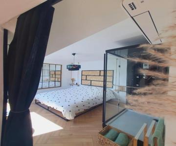 Love Room Charnelle, Chic, Hammam, Clim