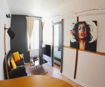 Coeur De Ville, Joli 2 Pieces Au 1er étage, Wifi !