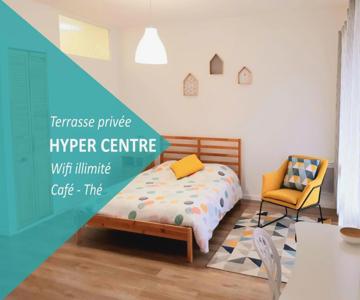 Studio Hyper Centre Avec Balcon