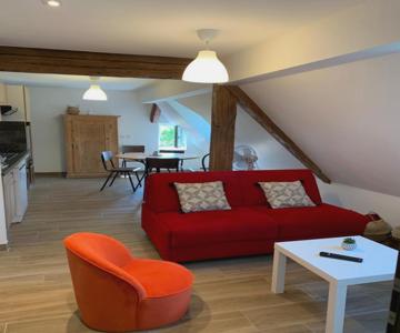 Le Clocher  Sous Les Combles Parking Gratuit