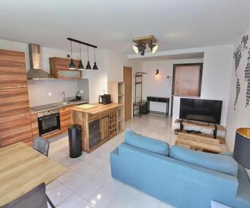 Appartement Lumineux à Colmar Avec Terrasse, Parking Et Wifi – 5 Min Du Centre - Fr-1-722-1