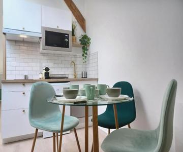 #seasons. 2' From Av Champagne. Design Cocoonig. New