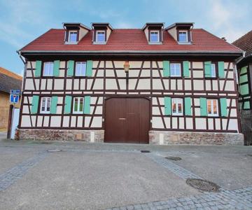 Maison Rénovée Avec 3 Chambres, Terrasse Et Parking, à 17 Min De Strasbourg - Fr-1-722-5