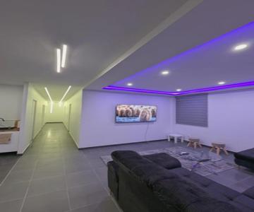 Spacious And Modern Loft With Balneo Space