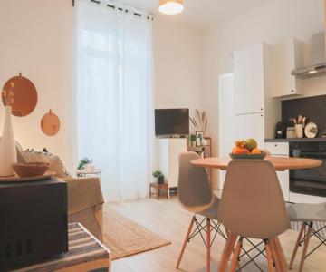 L'échappée Belle, Proche Gare Centrale