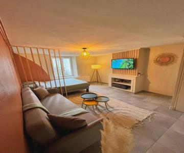 Appartement Frais Et Cosy Idéalement Situé