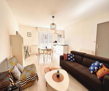 Superbe F2 Avec Garage Balcon