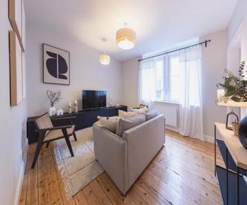 Urban Chic - Vacation & Business