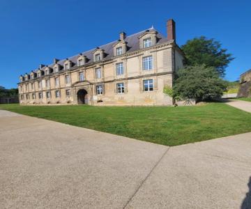 Château Des Princes  Fleur De Lys 