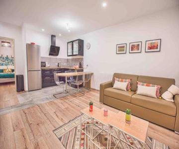 La Cour Du Faubourg 2 (lcdf2)