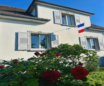 Ravissant 3p 90m2 Au Calme, Proche Du Parlement Européen