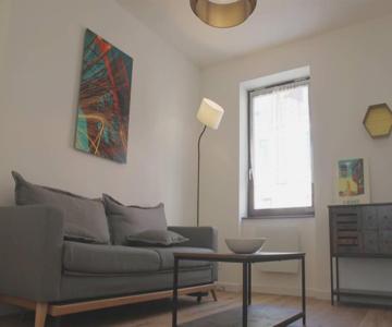 Nod Off In Neudorf! Cozy 2 Beds Near The Tram