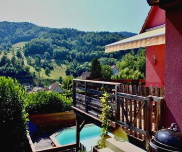 Grande Maison Bi-familiale, Belle Vue, Piscine