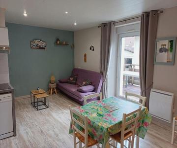 Entre Montagnes Et Lacs