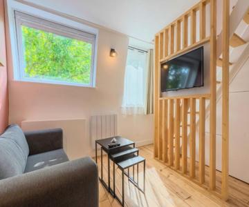 Little Duplex In République Beaux Arts