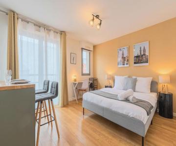 Lille Hypercentre Equipped Studio For 2 People!
