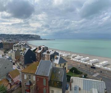 La Maison Dans Les Hauteurs De Mers-les-bains