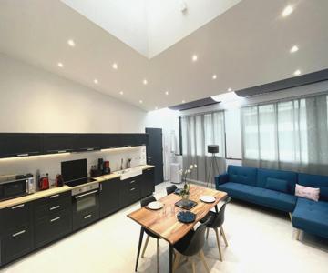 Montreuil Appart Holidays Sas