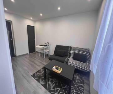 Beau T2 à Arcueil Proche Rer B.