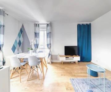 Disney Centre Station - C3