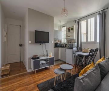 Charmant 2 Pièces Pour 4 Personnes à Courbevoie
