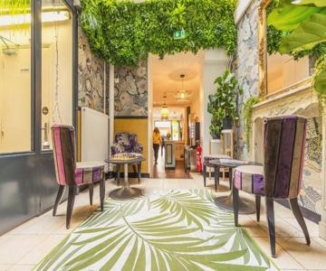 Young & Happy Hostel