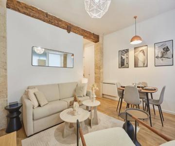 Residence Tour Eiffel By Studio Prestige