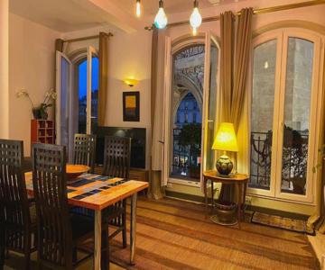 Romantic Apartment In Paris