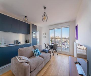 Elegant Flat With Terrace In The Heart Of Paris