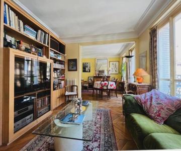 Excellence Yourhosthelper