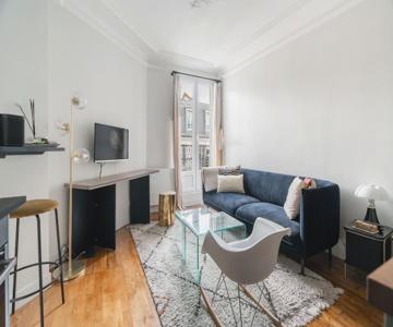 Paris 17e- Élégant T2 à Batignolles