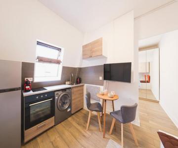 Beautiful Studio Trudaine-marguerite