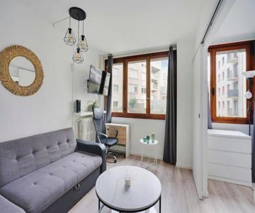 Charming 1bdr 2p 15th Exhibition Centre