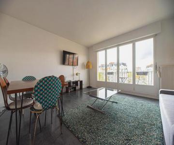 Cia - Pereire, Spacious Flat With Balcony