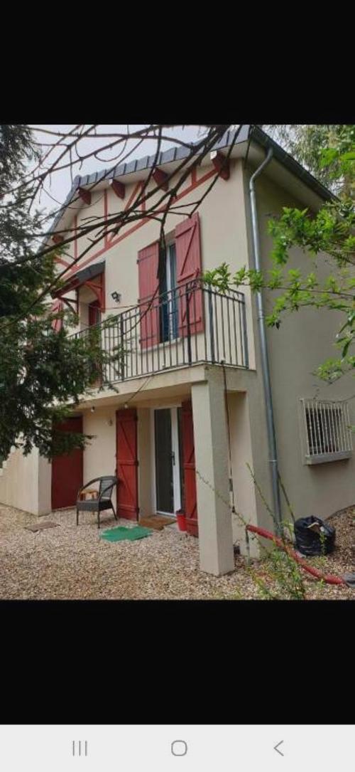 Royal - Liza's House