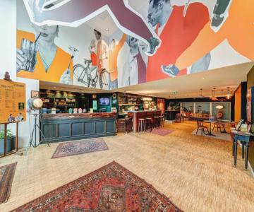 B&B HOTEL Paris Mairie de Saint-Ouen