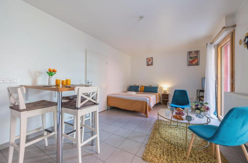 Superbe Appartement 1min Métro7 Rez-de-chaussée
