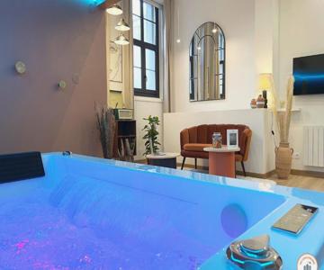 L'orient-express - Jacuzzi & Spa, Quartier Perret Unesco, Parking