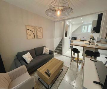 Triplex En Centre-ville - 273