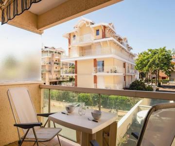 Studio Joséphine-1 By Interhome