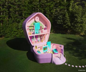 Sleepover At Polly Pockets Compact