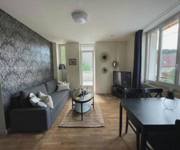 Logement à Brive Avec Terrasse Et Climatisation Près Du Centre-ville Et De La Gare - Fibre Internet 