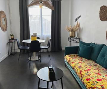 Villa Emma , Maison Classée 3 étoiles Au Centre De Tout Avec Jardin Clos à Châtellerault, à 20 Mn Fu