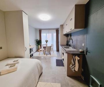 Le Poète - Appartement Confort - Parking Privé - Wifi