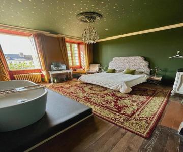 Maison De Mags & Mags