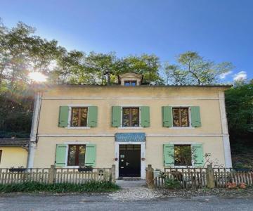 Maison Eclusière Le Coup De Pompe